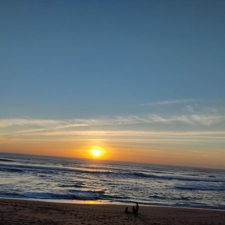 Casa Da Palmeira Beach Apartment São Bernardino Exteriör bild